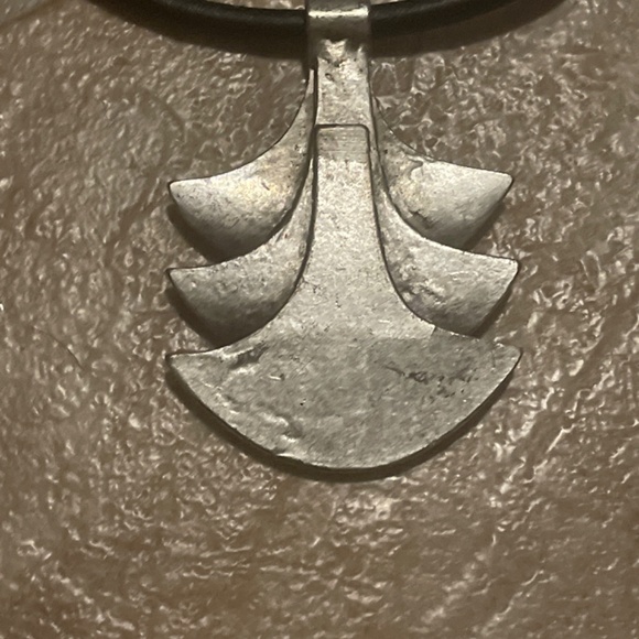 Necklace - Picture 2 of 4